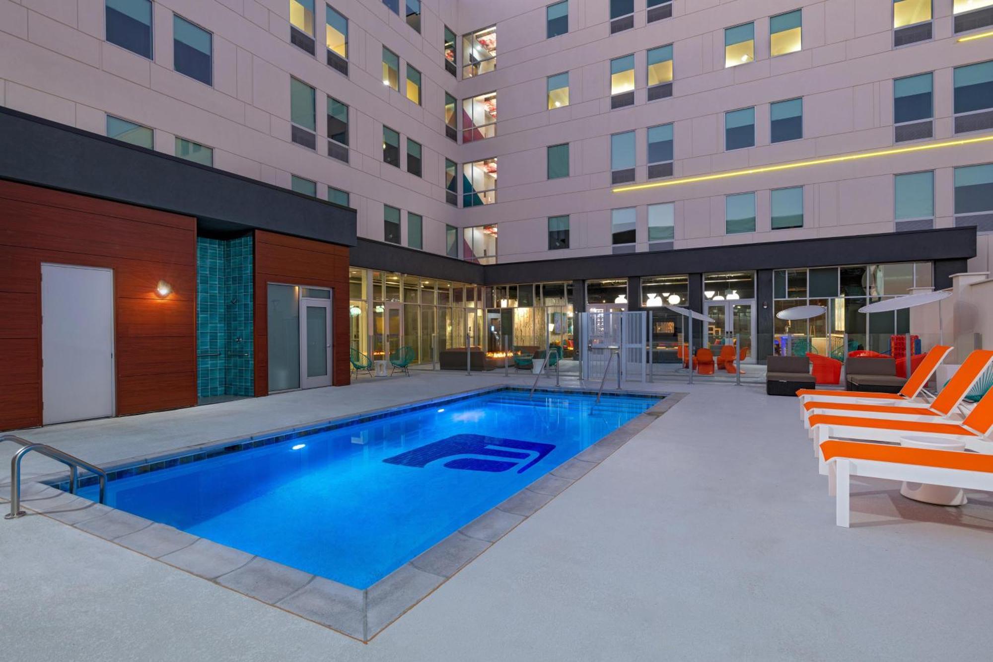 Aloft Waco Downtown Hotell Exteriör bild